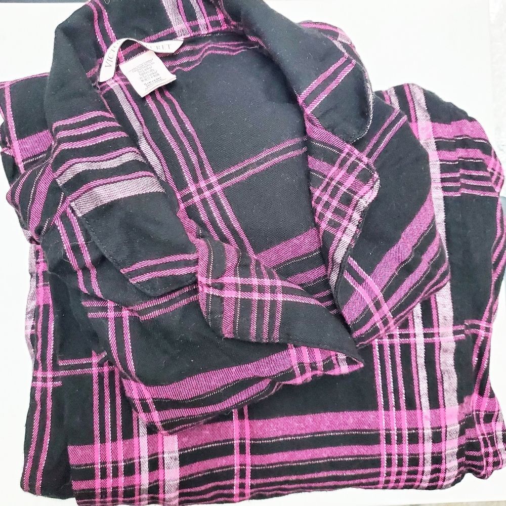 Victoria's Secret Pink and Black Plaid Pajama Set Small